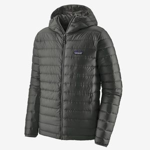 Light grey men’s Patagonia down puffer with hood